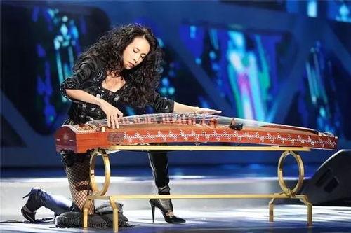 弹古筝明星,琴韵悠扬，风采独绝