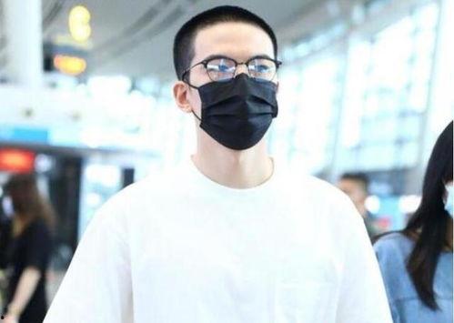 仝卓爆料视频,揭秘娱乐圈内幕，真实事件引发热议