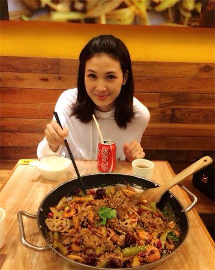 娱乐圈吃瓜剪映模板图片